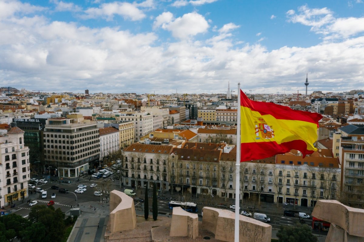 Spain simplifies entry for unvaccinated tourists