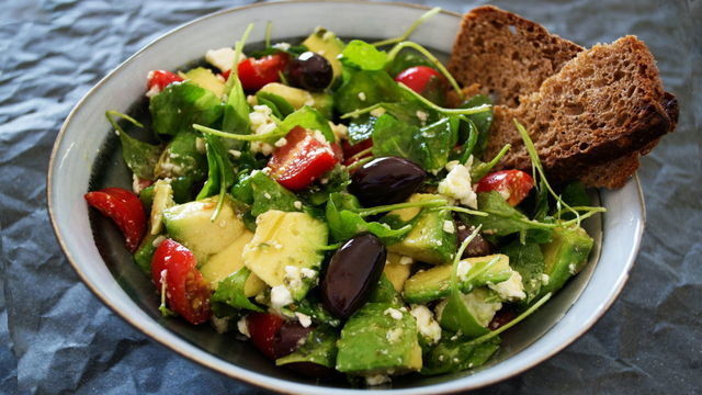 Mediterranean diet helps the elderly stay longer cheerful 