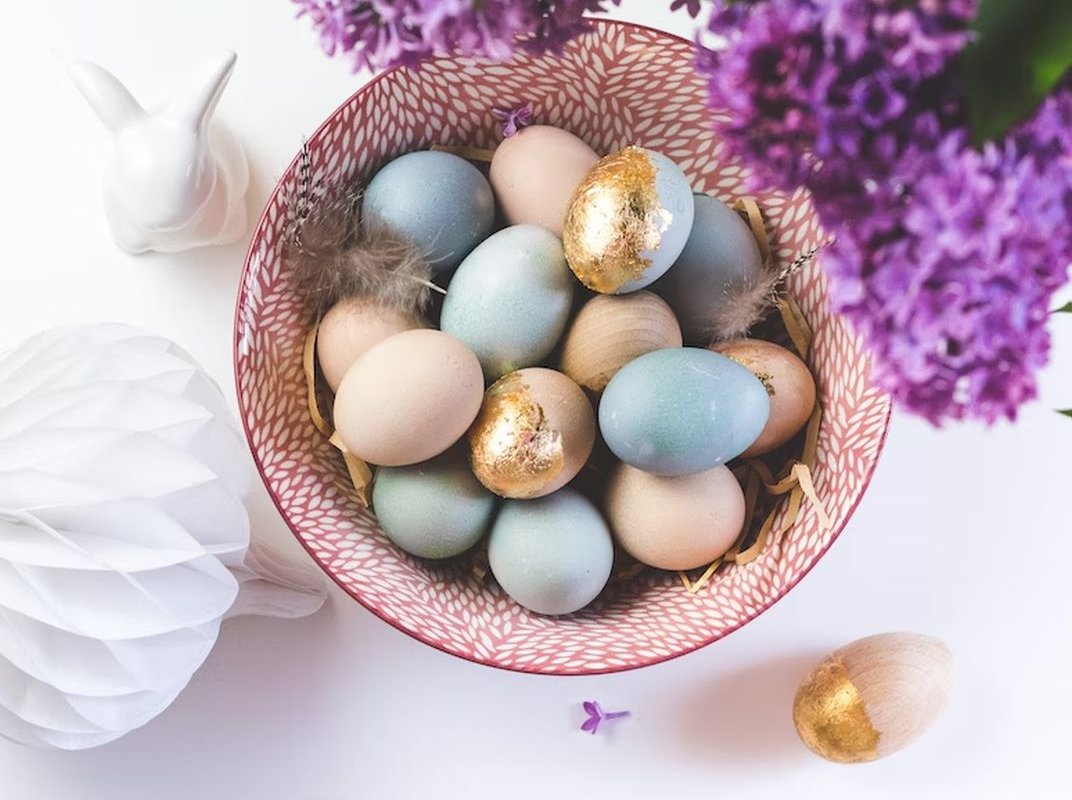 colored eggs