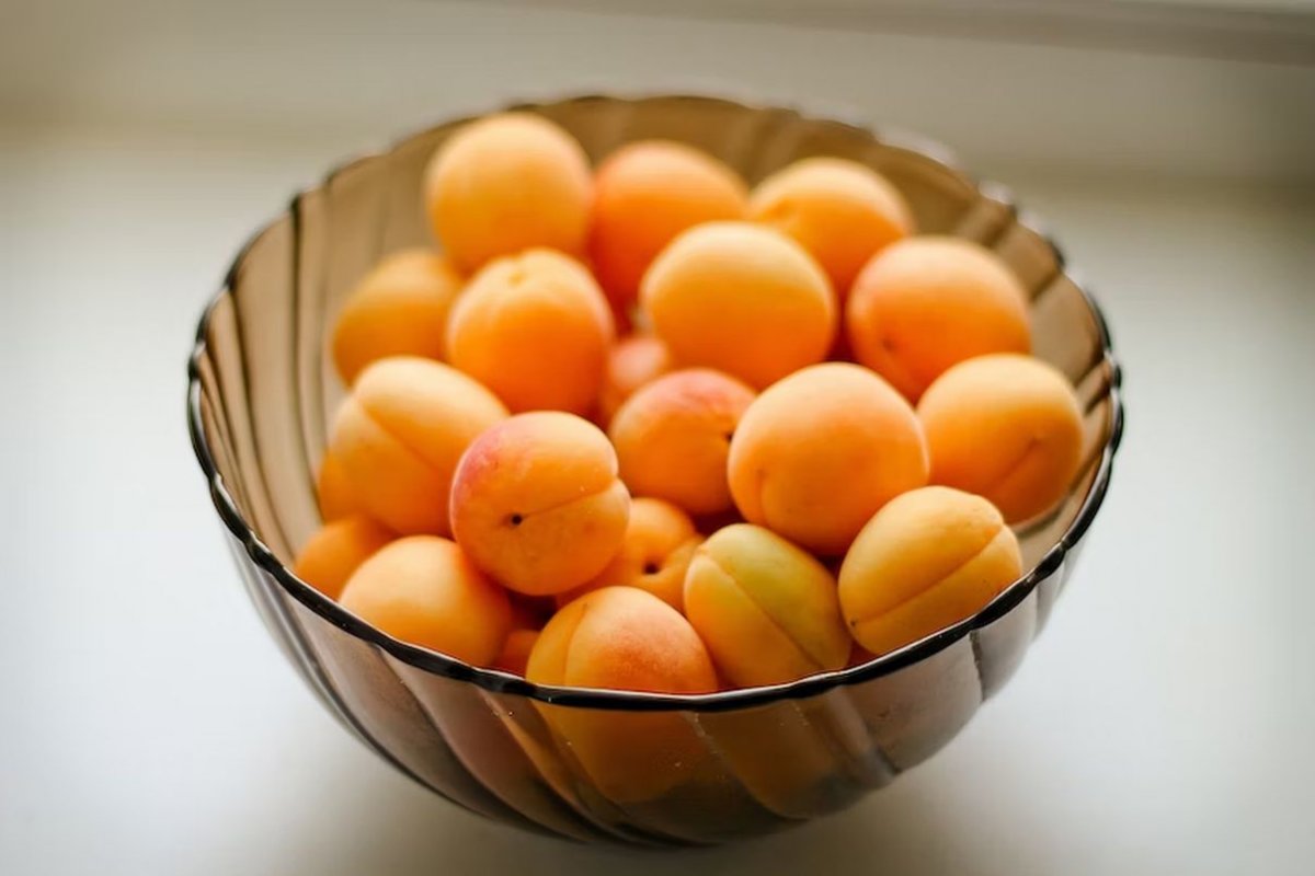 apricots