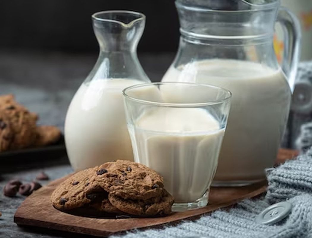 milk and cookies