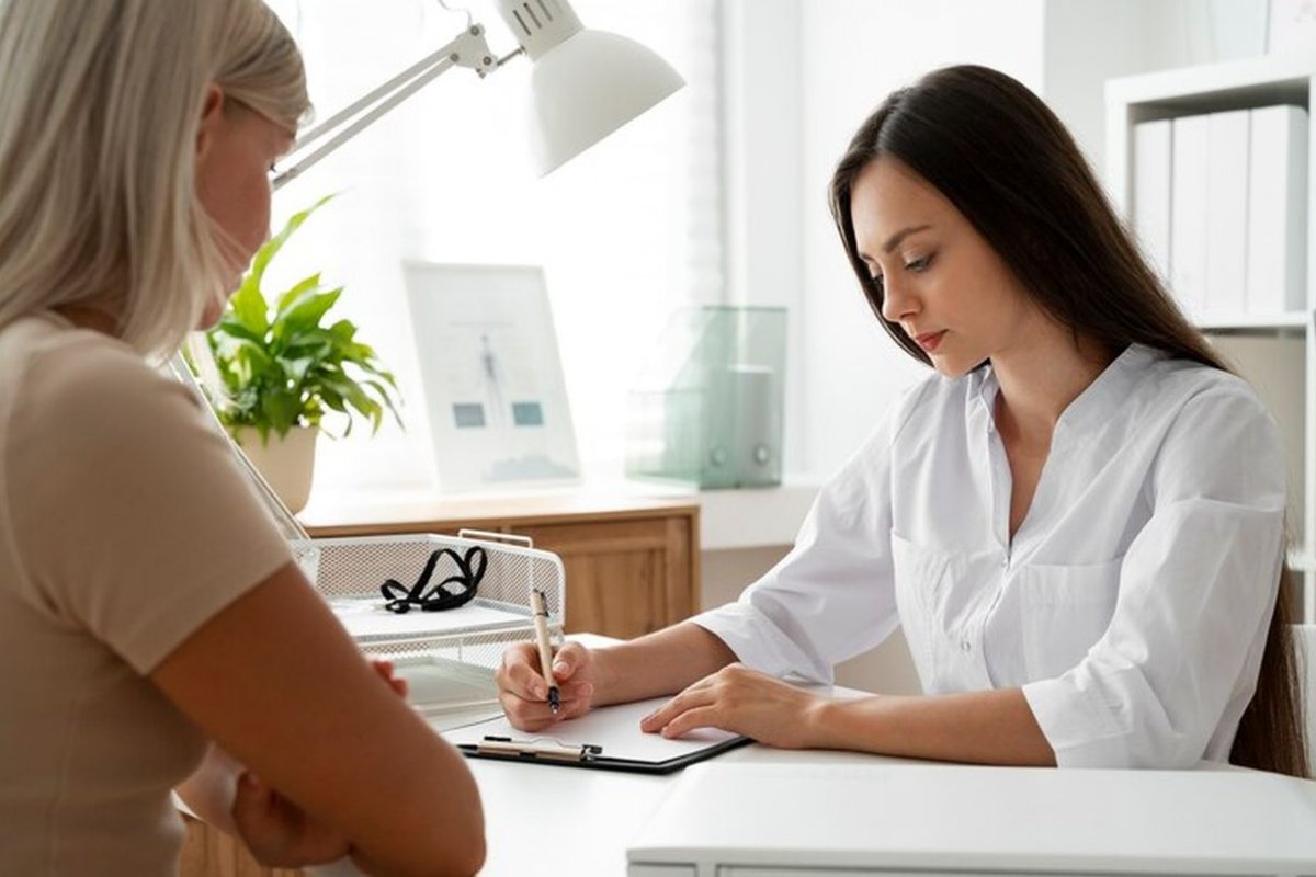 woman at a doctor's appointment