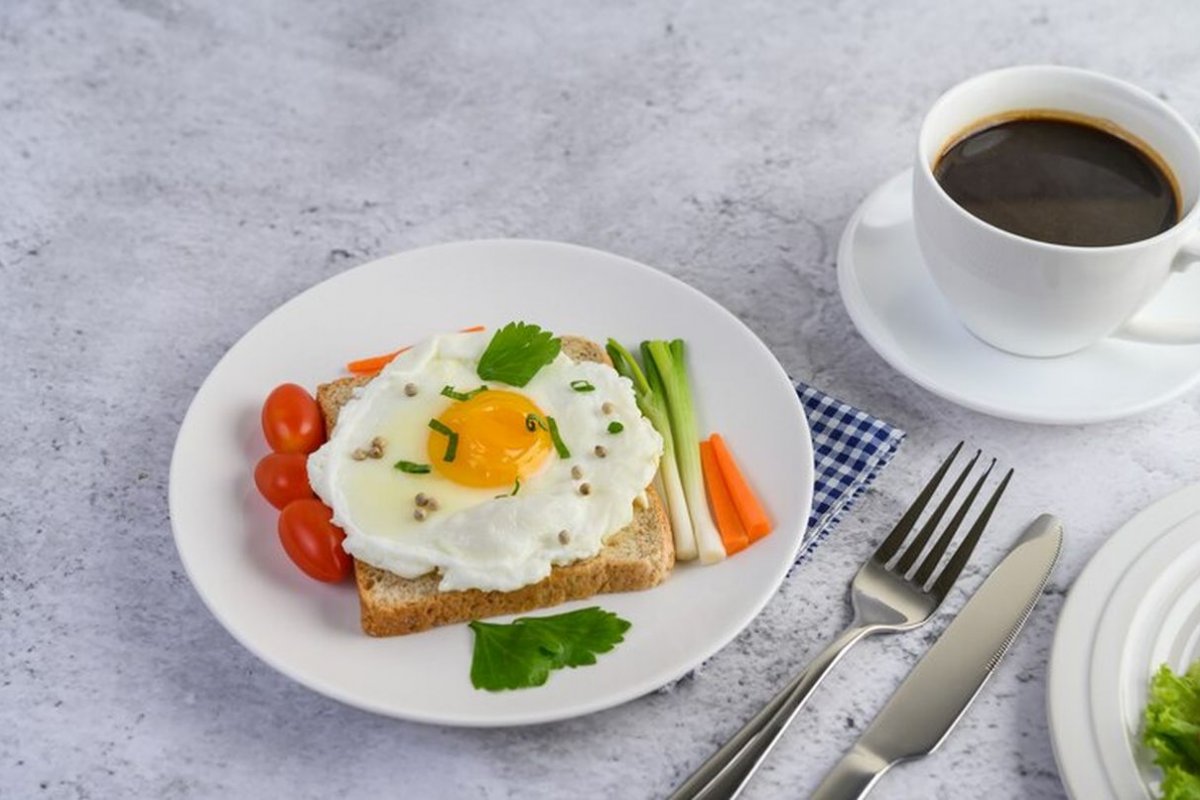 scrambled eggs and coffee