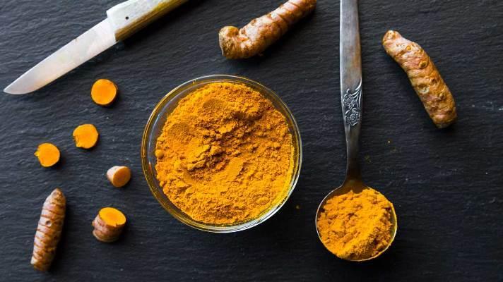 Curcumin is a promising agent for the treatment of oral diseases and cancer