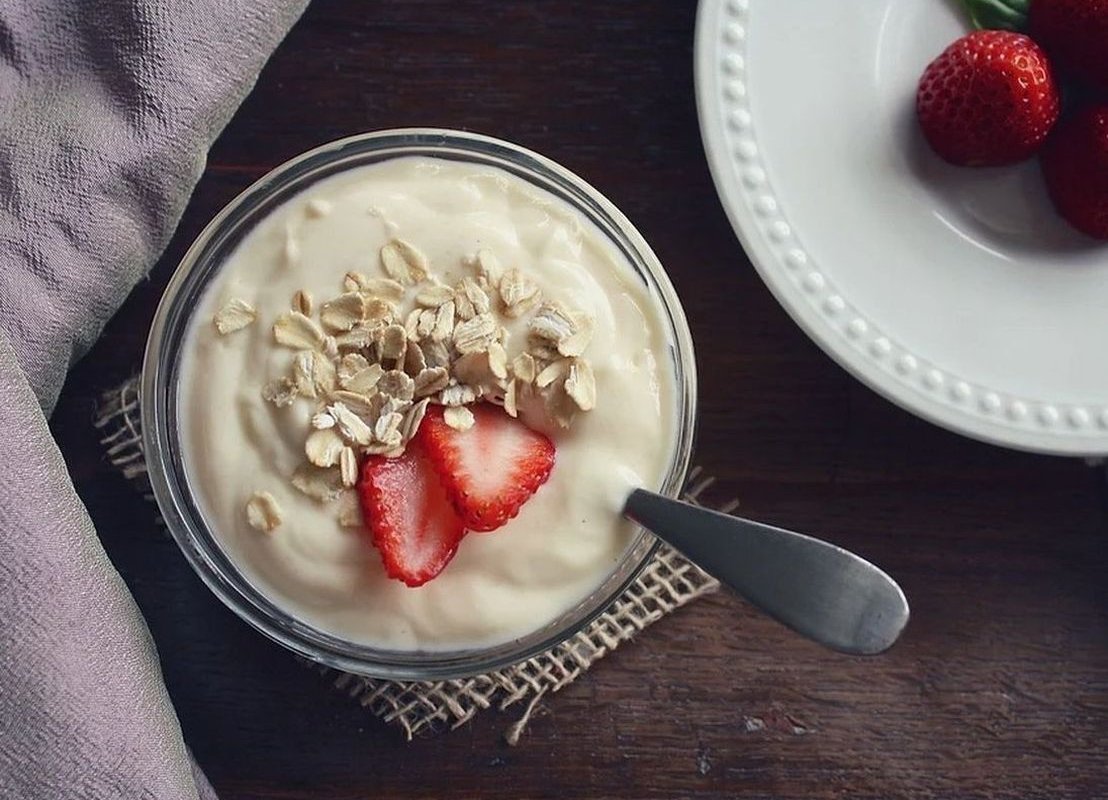 kefio with berries